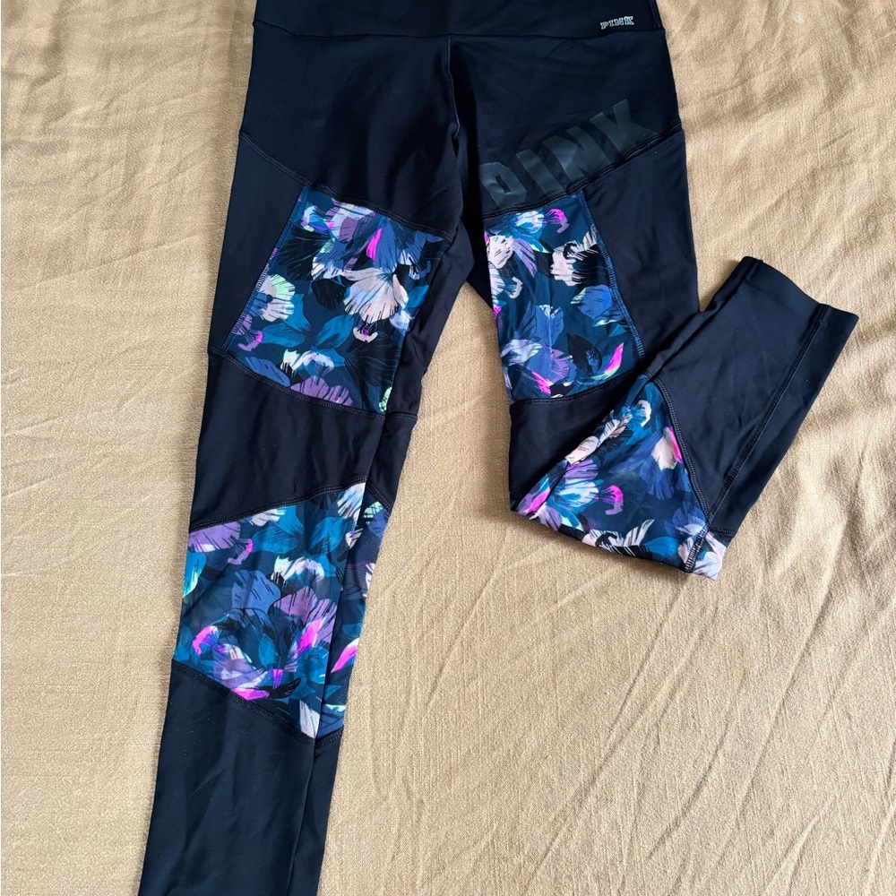 Black Leggings with Floral Pattern